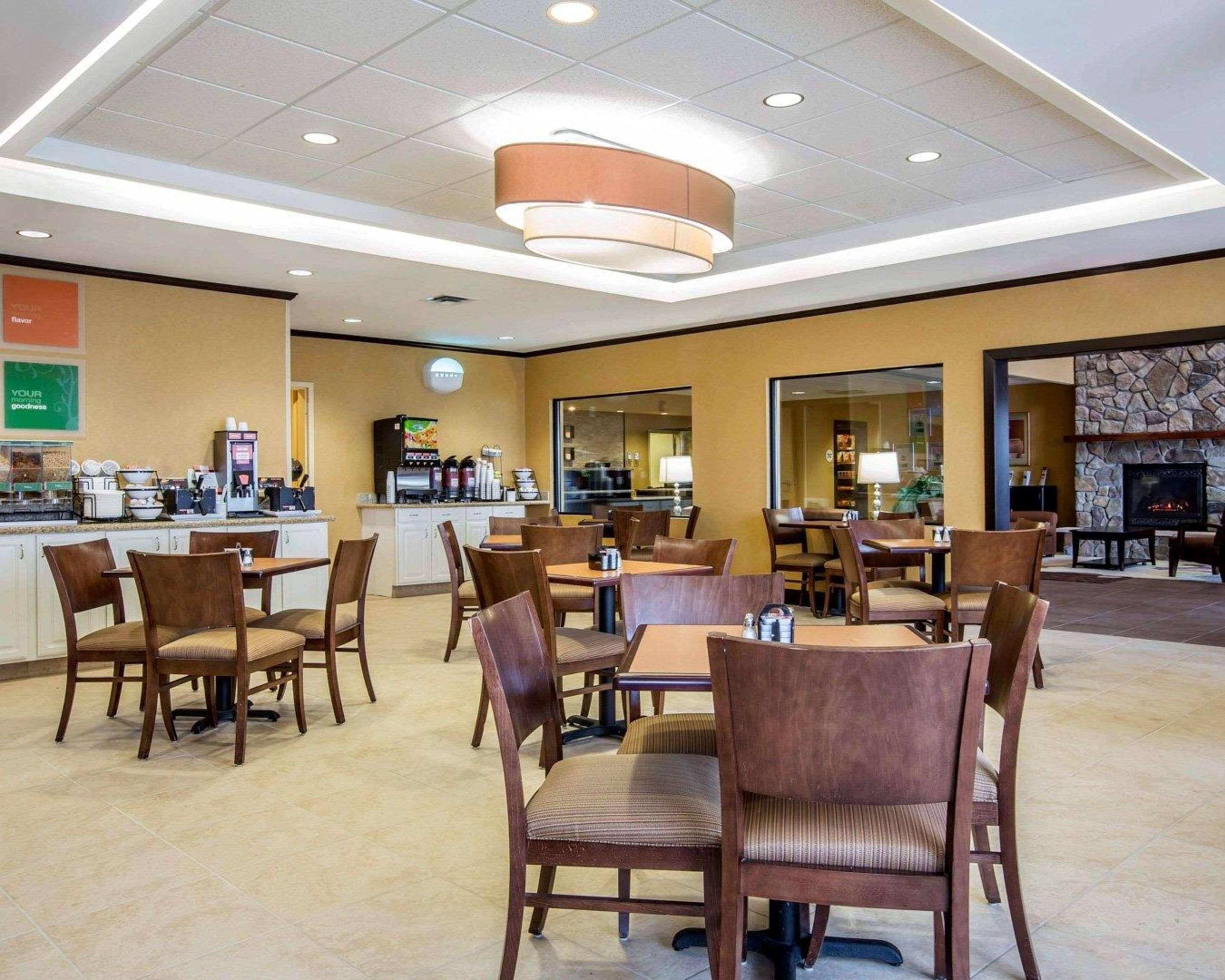 Comfort Inn & Suites Adj To Akwesasne Mohawk Casino Hogansburg Exteriér fotografie