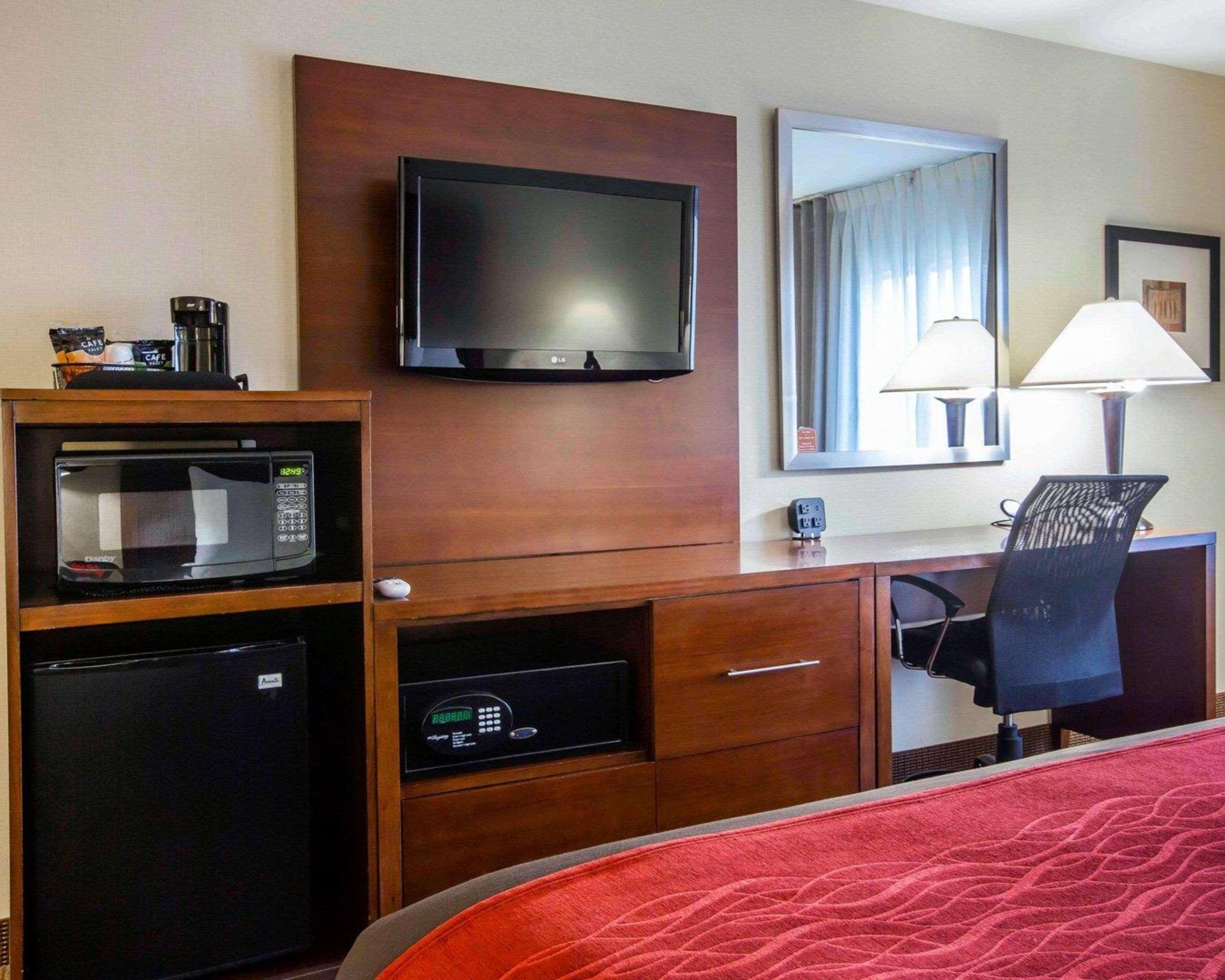 Comfort Inn & Suites Adj To Akwesasne Mohawk Casino Hogansburg Exteriér fotografie