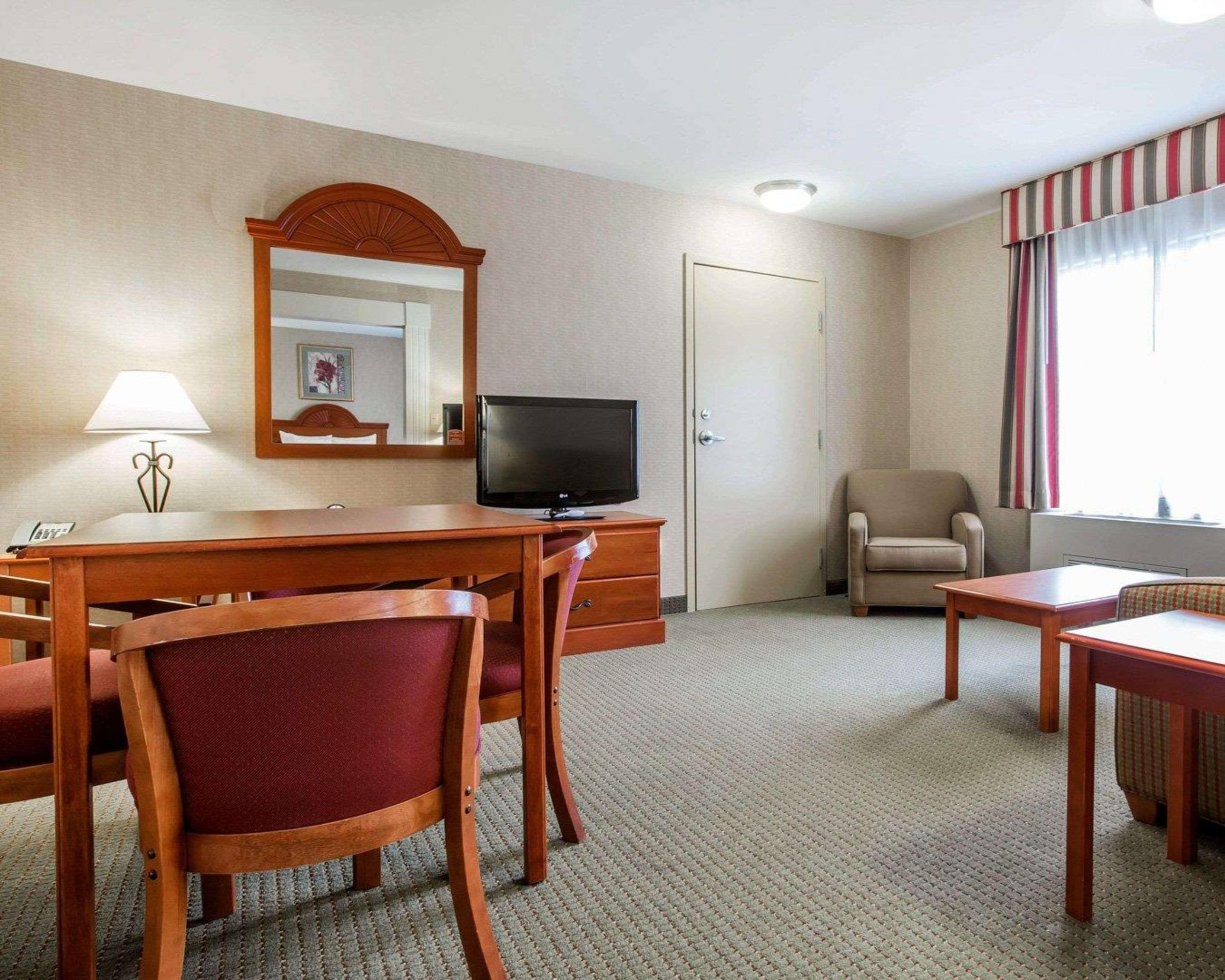 Comfort Inn & Suites Adj To Akwesasne Mohawk Casino Hogansburg Exteriér fotografie